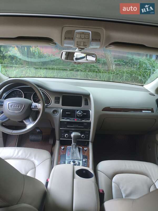 Позашляховик / Кросовер Audi Q7 2012 в Полтаві