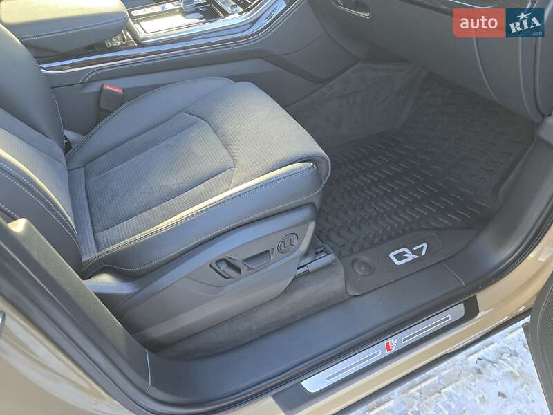 Позашляховик / Кросовер Audi Q7 2025 в Львові фото 32 Позашляховик / Кросовер Audi Q7 2025 в Львові