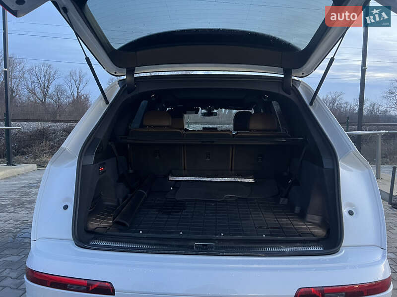 Внедорожник / Кроссовер Audi Q7 2016 в Виноградове