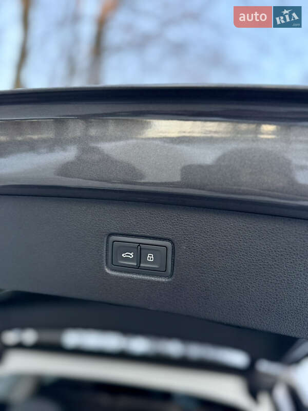 Внедорожник / Кроссовер Audi Q7 2020 в Львове