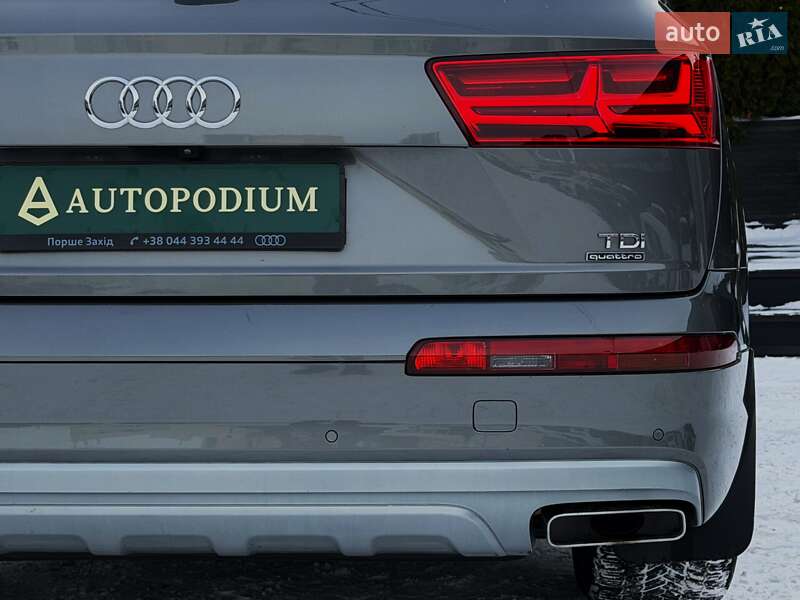 Внедорожник / Кроссовер Audi Q7 2015 в Киеве