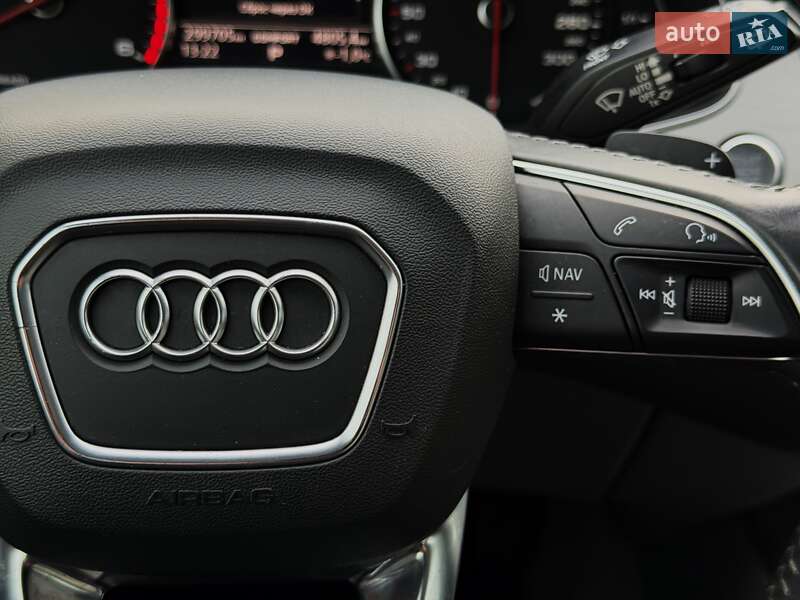 Внедорожник / Кроссовер Audi Q7 2015 в Киеве