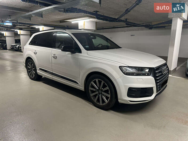 Внедорожник / Кроссовер Audi Q7 2019 в Киеве