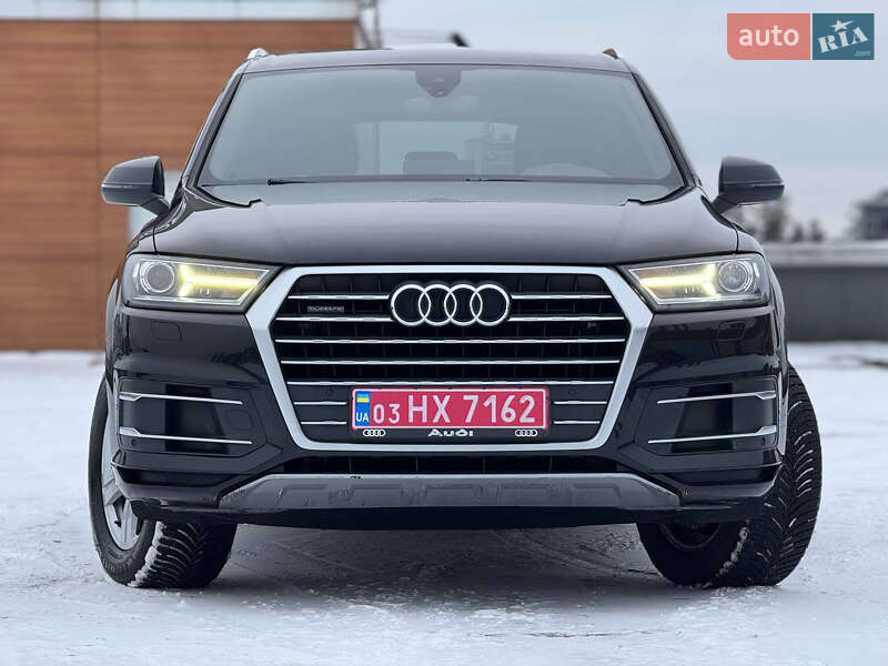 Позашляховик / Кросовер Audi Q7 2017 в Києві
