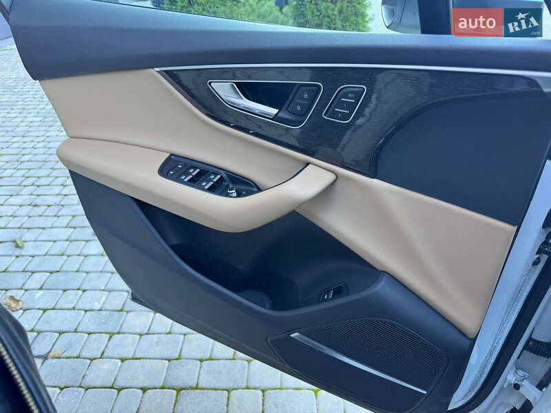 Позашляховик / Кросовер Audi Q7 2021 в Львові фото 24 Позашляховик / Кросовер Audi Q7 2021 в Львові