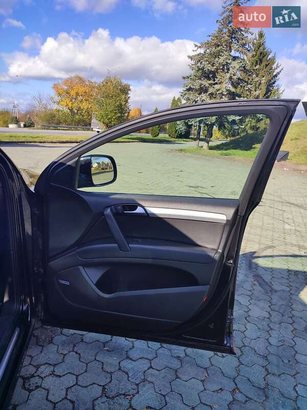 Позашляховик / Кросовер Audi Q7 2010 в Дубні фото 9 Позашляховик / Кросовер Audi Q7 2010 в Дубні