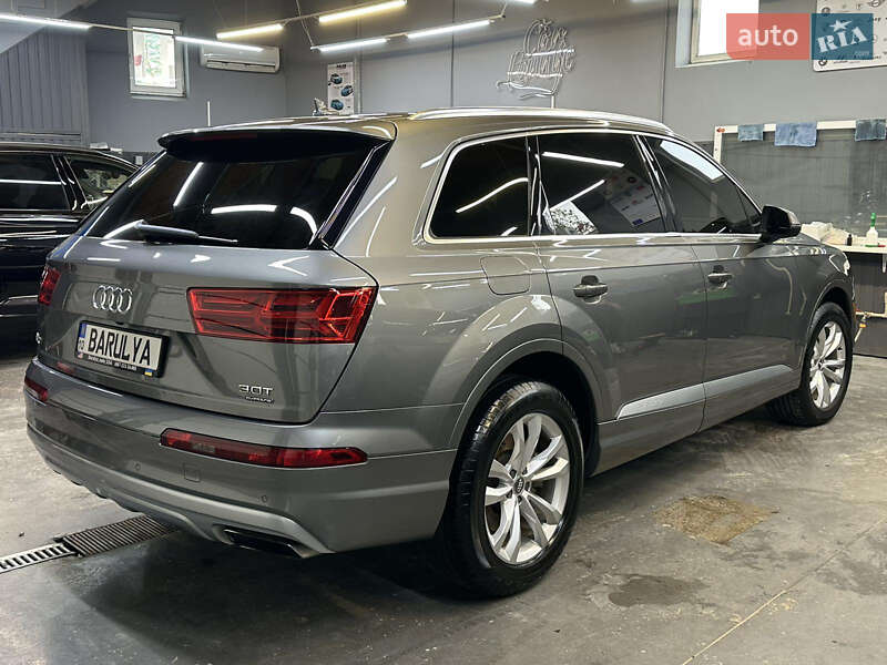 Внедорожник / Кроссовер Audi Q7 2016 в Киеве