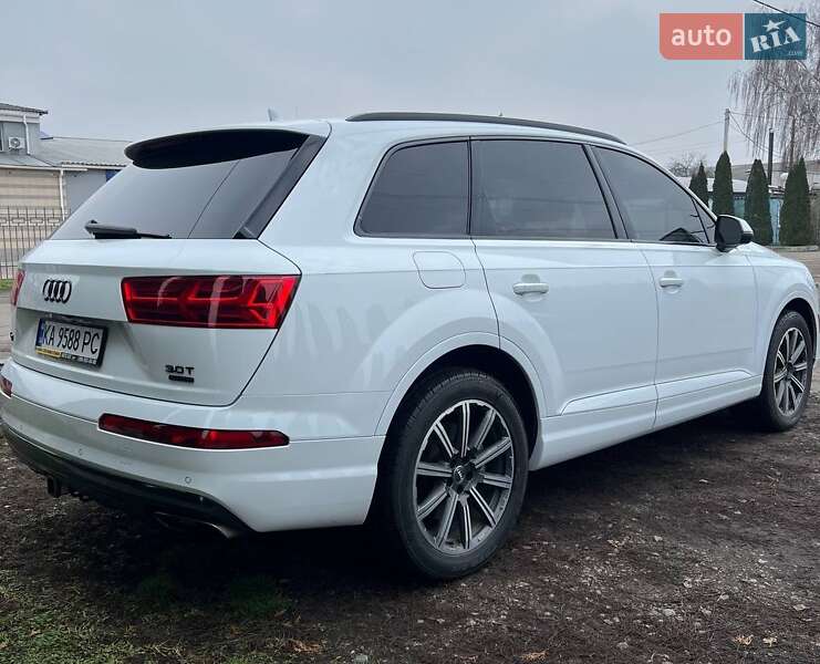 Внедорожник / Кроссовер Audi Q7 2016 в Броварах