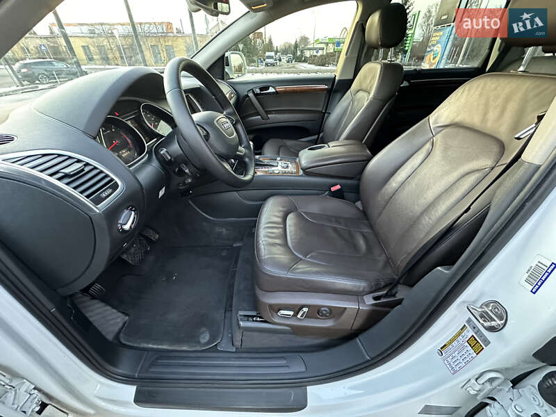 Позашляховик / Кросовер Audi Q7 2014 в Дубні