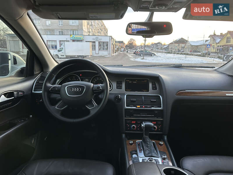 Позашляховик / Кросовер Audi Q7 2014 в Дубні