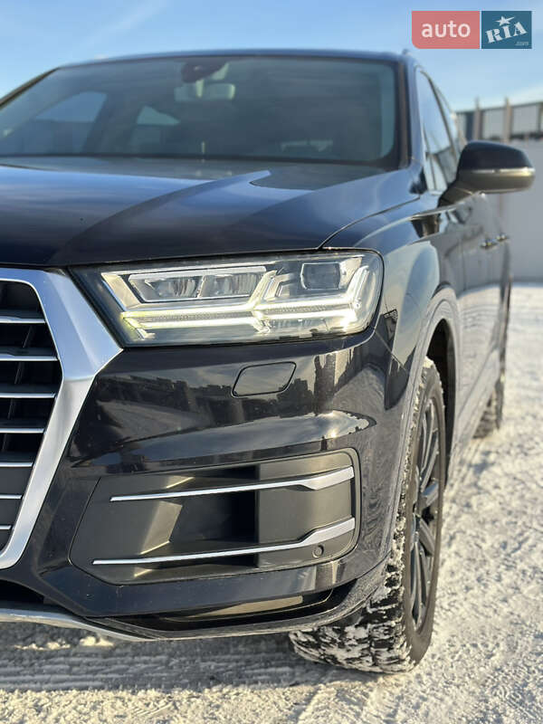 Внедорожник / Кроссовер Audi Q7 2017 в Киеве