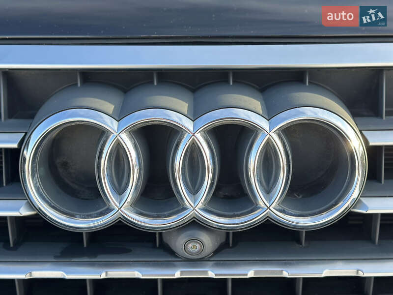 Внедорожник / Кроссовер Audi Q7 2017 в Киеве