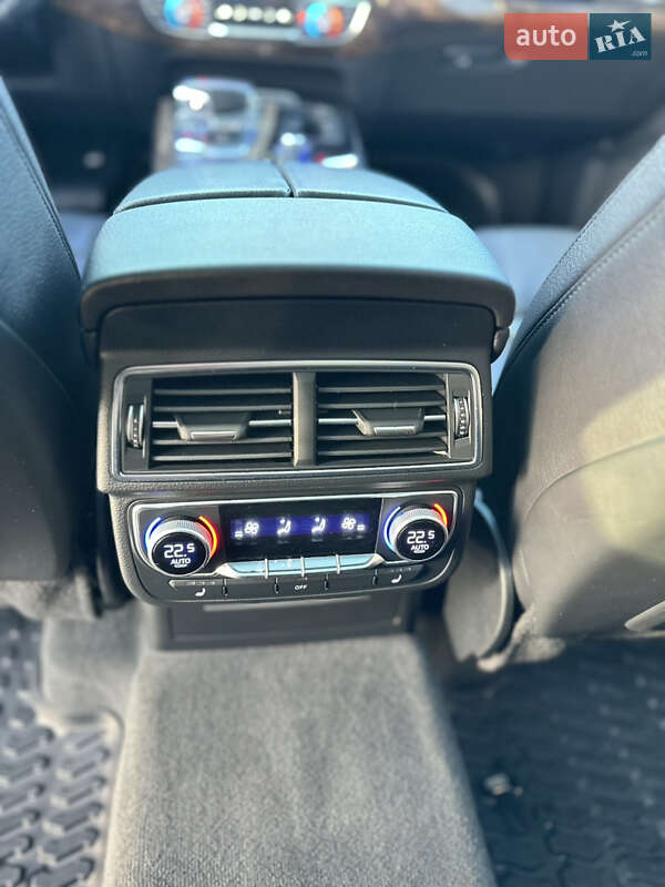 Внедорожник / Кроссовер Audi Q7 2017 в Киеве