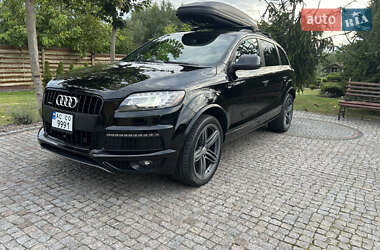 Позашляховик / Кросовер Audi Q7 2015 в Володимирі