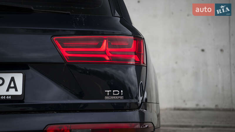 Позашляховик / Кросовер Audi Q7 2017 в Києві фото 11 Позашляховик / Кросовер Audi Q7 2017 в Києві