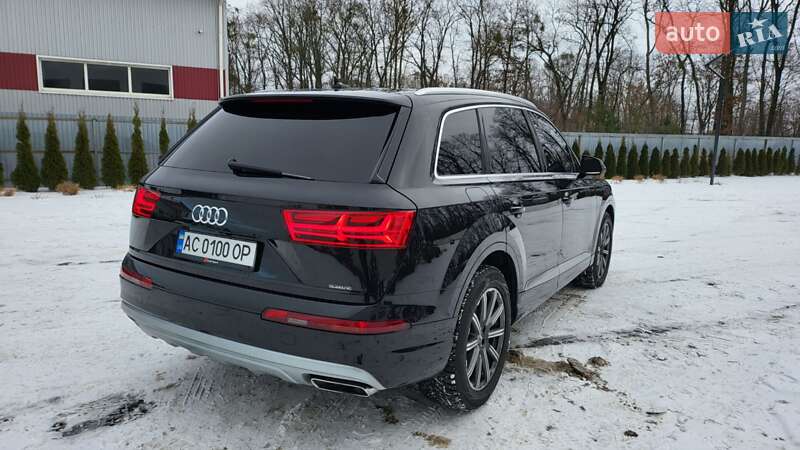 Внедорожник / Кроссовер Audi Q7 2016 в Луцке