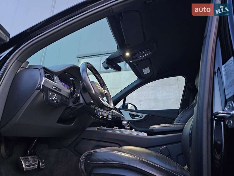 Позашляховик / Кросовер Audi Q7 2017 в Києві фото 12 Позашляховик / Кросовер Audi Q7 2017 в Києві
