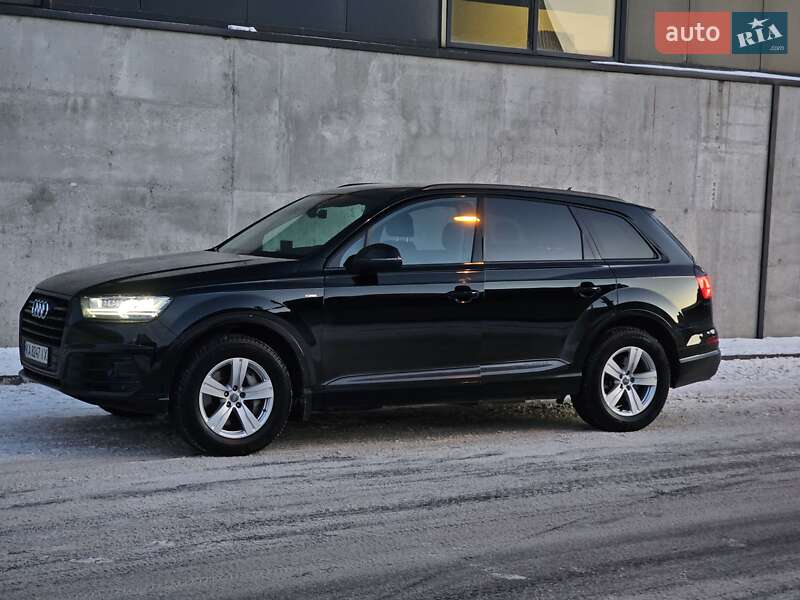 Позашляховик / Кросовер Audi Q7 2017 в Києві фото 13 Позашляховик / Кросовер Audi Q7 2017 в Києві