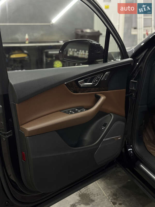 Позашляховик / Кросовер Audi Q7 2018 в Тернополі