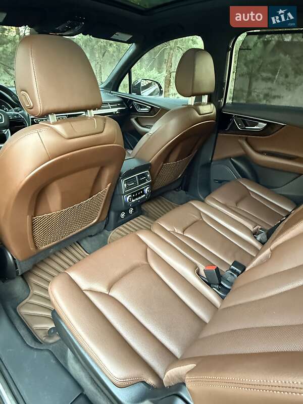 Позашляховик / Кросовер Audi Q7 2018 в Тернополі