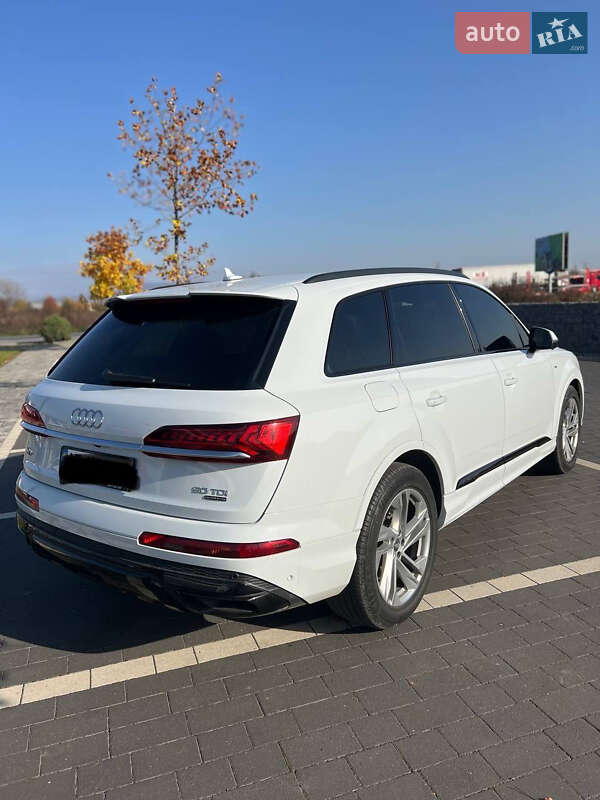 Внедорожник / Кроссовер Audi Q7 2020 в Мукачево