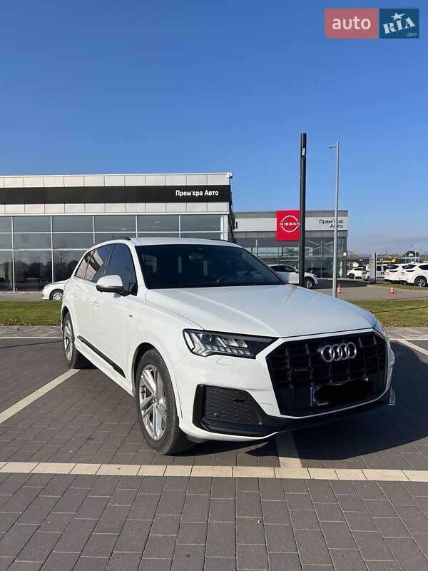 Внедорожник / Кроссовер Audi Q7 2020 в Мукачево