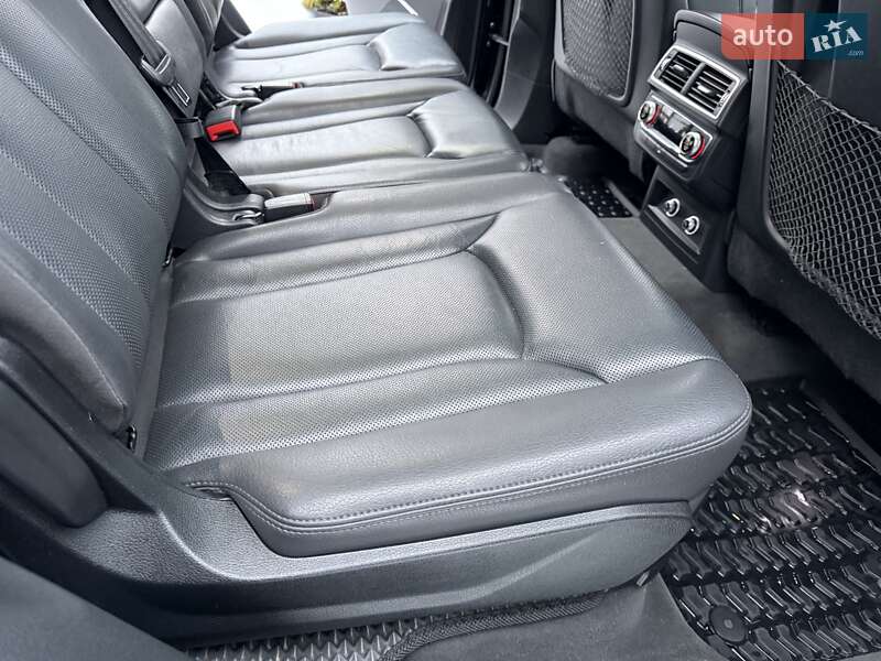 Позашляховик / Кросовер Audi Q7 2018 в Вінниці