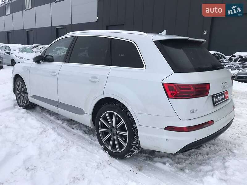 Позашляховик / Кросовер Audi Q7 2017 в Львові