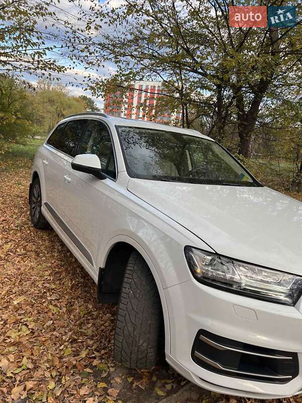 Внедорожник / Кроссовер Audi Q7 2019 в Ивано-Франковске