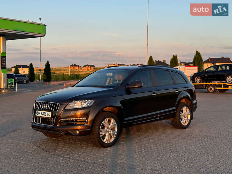 Позашляховик / Кросовер Audi Q7 2011 в Рівному