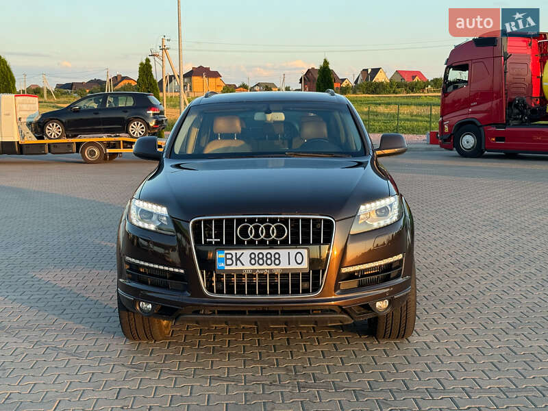 Позашляховик / Кросовер Audi Q7 2011 в Рівному