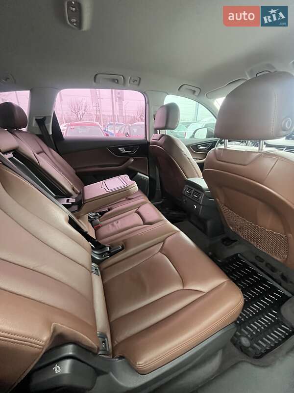 Внедорожник / Кроссовер Audi Q7 2015 в Киеве фото 12 Внедорожник / Кроссовер Audi Q7 2015 в Киеве