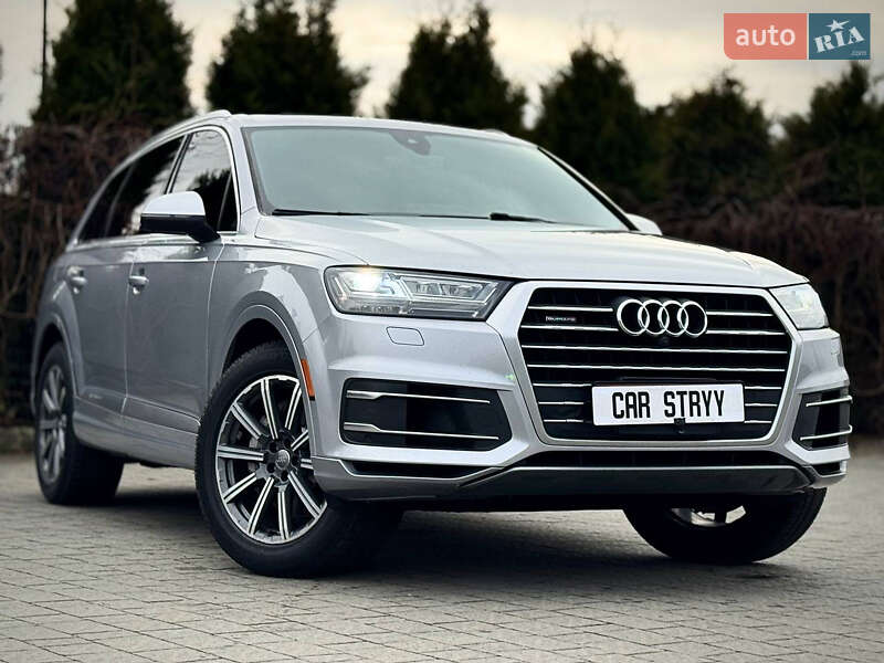 Позашляховик / Кросовер Audi Q7 2017 в Стрию