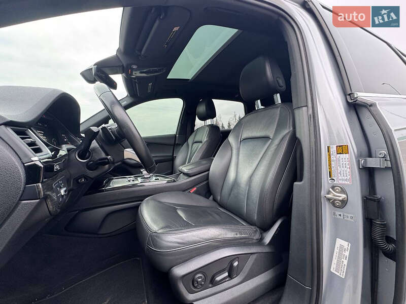 Позашляховик / Кросовер Audi Q7 2017 в Стрию