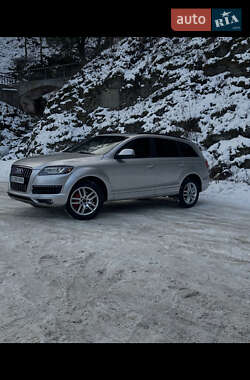 Позашляховик / Кросовер Audi Q7 2015 в Берегомету