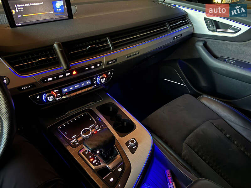 Внедорожник / Кроссовер Audi Q7 2018 в Одессе