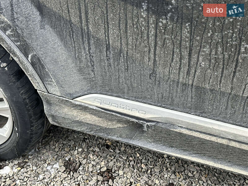 Позашляховик / Кросовер Audi Q7 2021 в Ужгороді