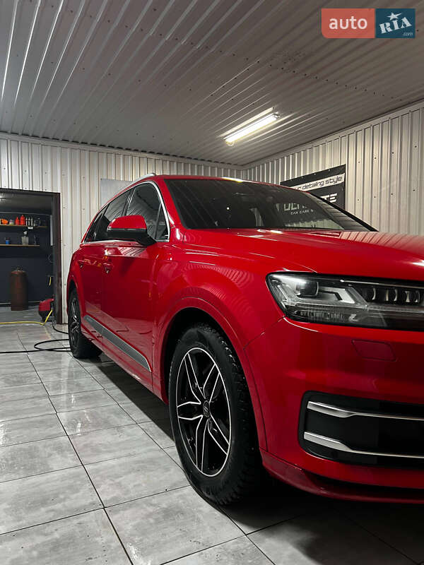 Позашляховик / Кросовер Audi Q7 2015 в Костопілі