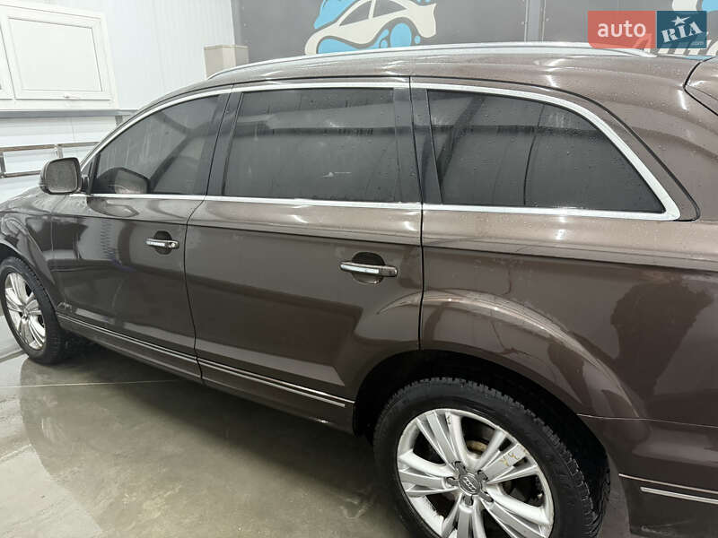 Внедорожник / Кроссовер Audi Q7 2010 в Виннице