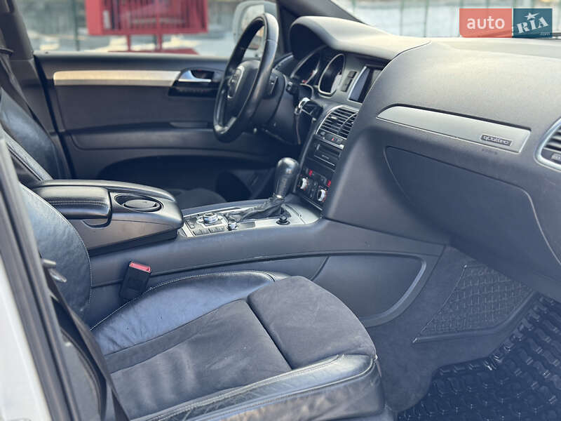 Внедорожник / Кроссовер Audi Q7 2010 в Житомире