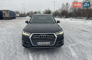Позашляховик / Кросовер Audi Q7 2015 в Києві