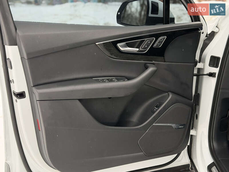 Внедорожник / Кроссовер Audi Q7 2019 в Львове