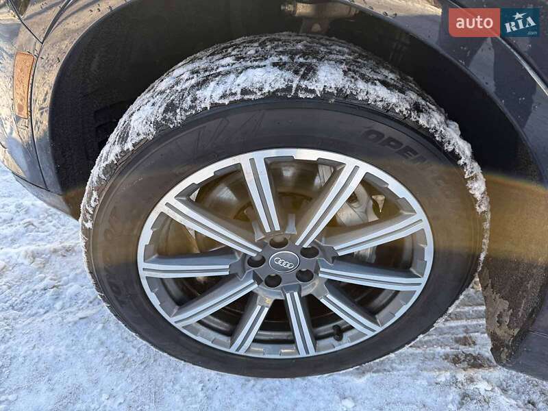 Внедорожник / Кроссовер Audi Q7 2016 в Киеве