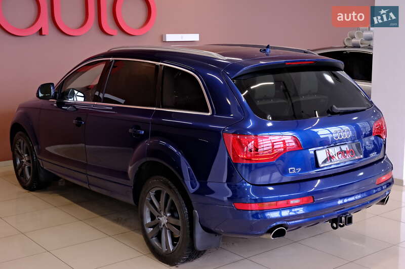 Позашляховик / Кросовер Audi Q7 2015 в Одесі