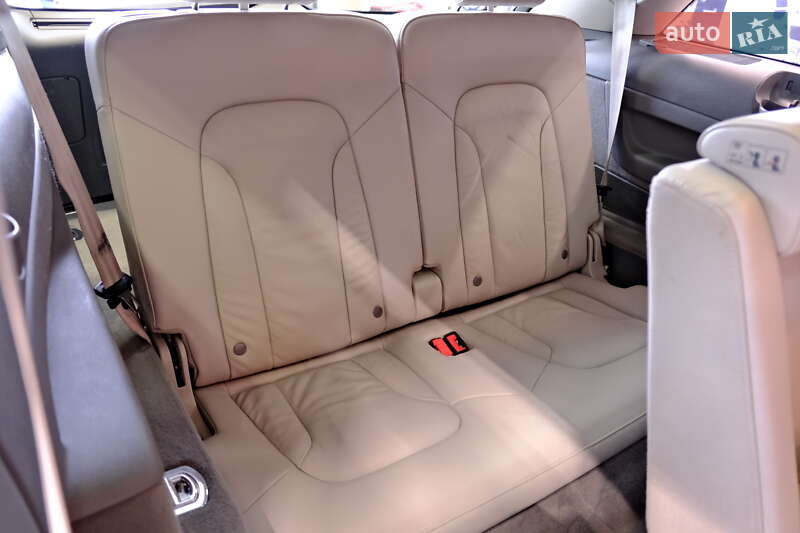 Позашляховик / Кросовер Audi Q7 2015 в Одесі