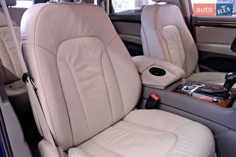 Позашляховик / Кросовер Audi Q7 2015 в Одесі