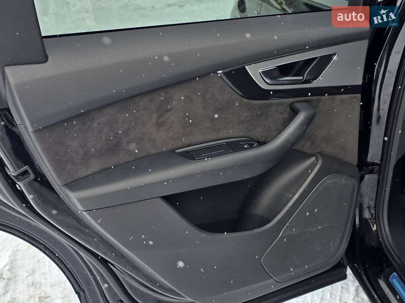 Позашляховик / Кросовер Audi Q7 2017 в Тернополі фото 27 Позашляховик / Кросовер Audi Q7 2017 в Тернополі