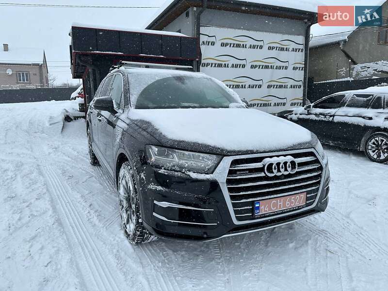 Внедорожник / Кроссовер Audi Q7 2017 в Львове