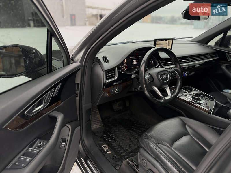Внедорожник / Кроссовер Audi Q7 2016 в Лубнах фото 26 Внедорожник / Кроссовер Audi Q7 2016 в Лубнах