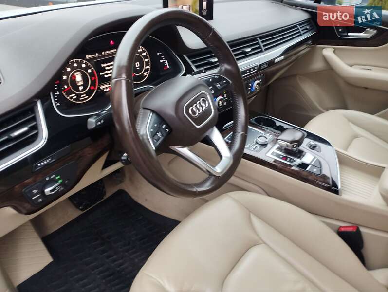 Внедорожник / Кроссовер Audi Q7 2016 в Тернополе